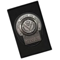 DUST! Batman Nolan Trilogy Limited Edition SWAT Badge Replica - Zavvi Exclusive -Television Action Figures Shop 13151530 1634957364536911