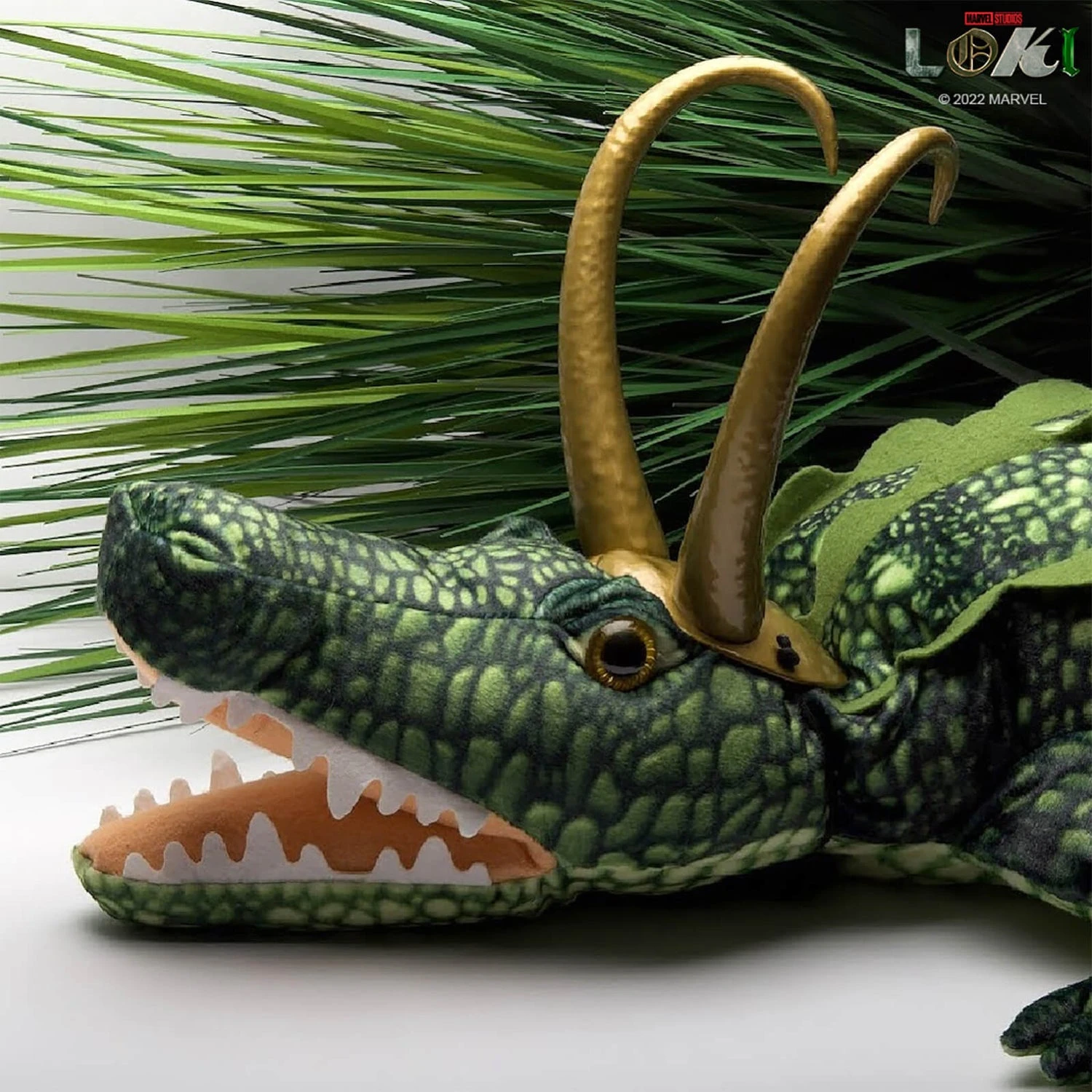 Marvel's Loki Limited Edition Replica Set - Exclusive 11 Marvel's Loki Limited Edition Replica Set - Exclusive - Image 9